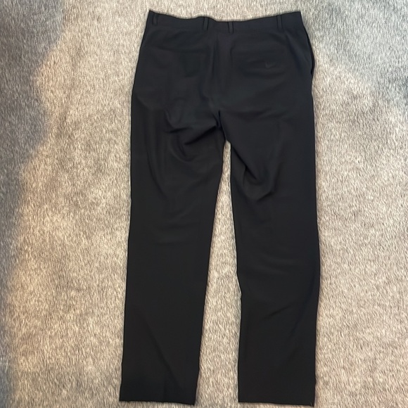 Men’s Nike Golf Pants; Size 34x34 - Picture 2 of 3